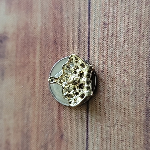 Gold Tone Rhinestone Crown Brooch - Picture 7 of 8